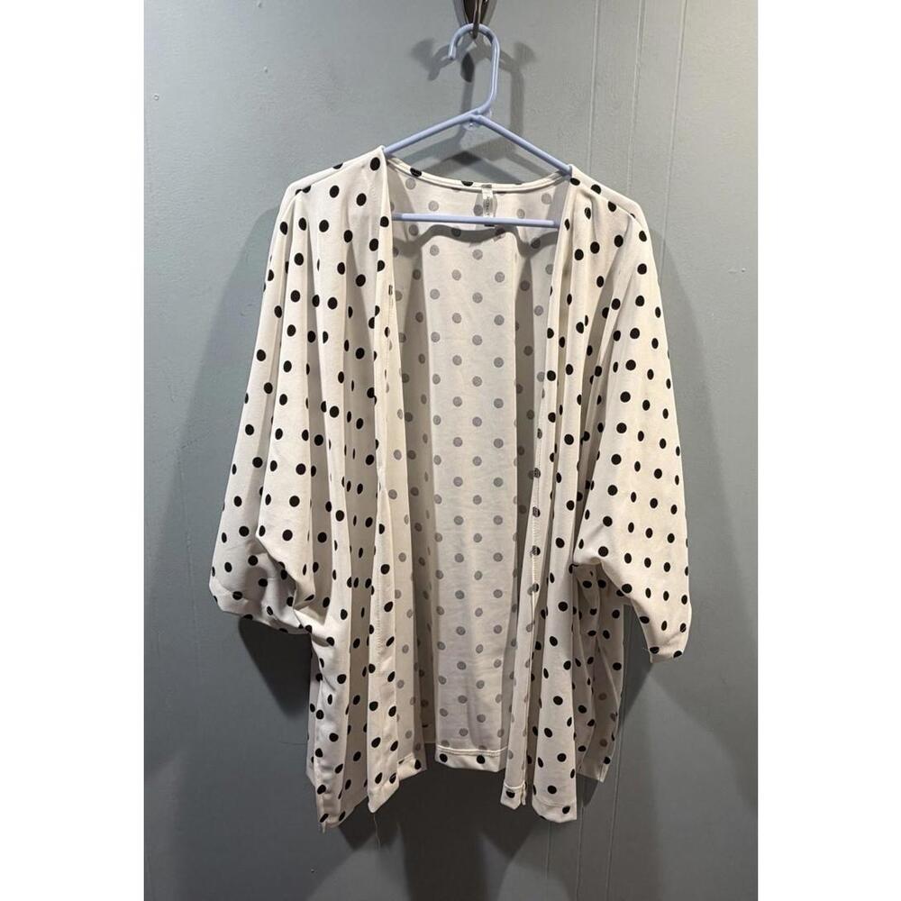 Womens Acting Pro Open Cardigan Size 3X White With Black Dots